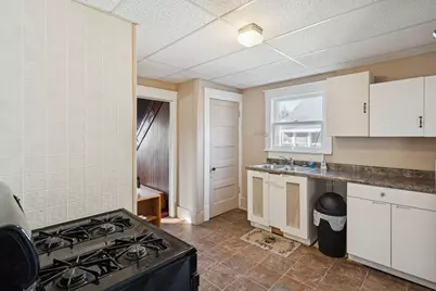 806 N Eaton Street, Albion, MI 49224 - Photo 7