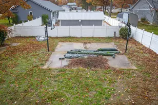 1608 Hampstead Dr, Muskegon, MI 49445 - Photo 27