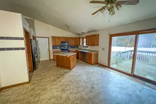 1608 Hampstead Dr, Muskegon, MI 49445 - Photo 11