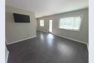 27042 Brettonwoods Street, Madison Heights, MI 48071 - Photo 3