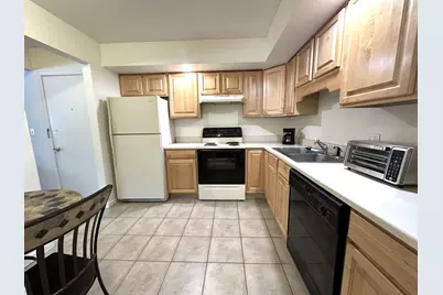 3620 Lakeshore Dr, F3, Saint Joseph, MI 49085 - Photo 9