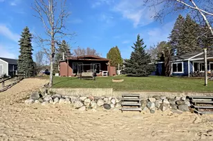 9372 Lakeview Dr, Cadillac, MI 49601 - Photo 7