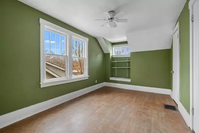 1120 W Maple  St, Kalamazoo, MI 49008 - Photo 17