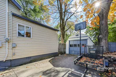 1085 E Larch Avenue, Muskegon, MI 49442 - Photo 29