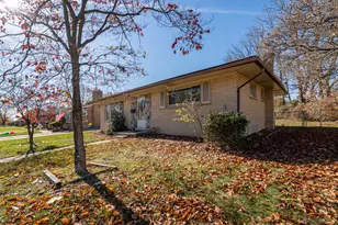 14483 Garden St, Livonia, MI 48154 - Photo 3