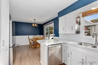 6908 Marshall Avenue SE, Grand Rapids, MI 49508 - Photo 11