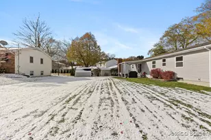 6908 Marshall Ave SE, Grand Rapids, MI 49508 - Photo 21