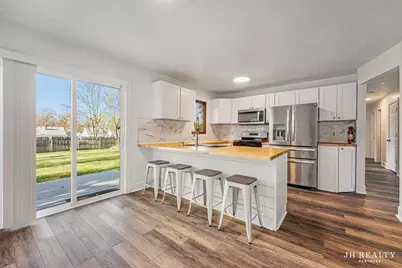 2027 Joan Avenue NE, Grand Rapids, MI 49505 - Photo 9