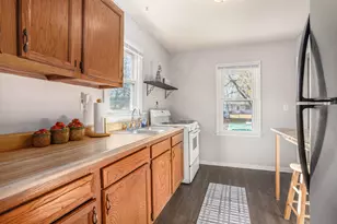 91 N Cedar Ave, Battle Creek, MI 49037 - Photo 9