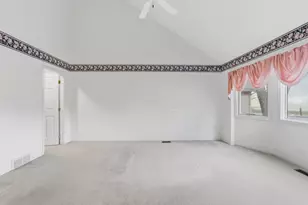 8040 Pepperwood Dr, Grand Blanc, MI 48439 - Photo 11