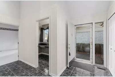 8040 Pepperwood Drive, Grand Blanc, MI 48439 - Photo 7