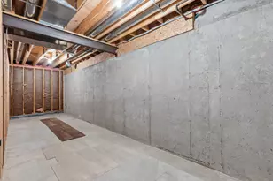 8040 Pepperwood Dr, Grand Blanc, MI 48439 - Photo 35