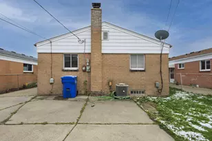 8261 Gerald Ave, Warren, MI 48093 - Photo 17