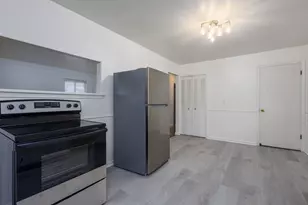 8261 Gerald Ave, Warren, MI 48093 - Photo 7