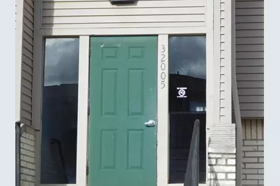32005 W 12 Mile Road #206, Farmington Hills, MI 48334 - Photo 3
