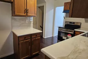 2536 Orchard Ln, Flint, MI 48504 - Photo 9