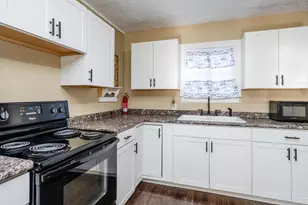 82078 North Ct, Coloma, MI 49038 - Photo 13