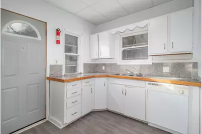 911 W Vine Street, Kalamazoo, MI 49008 - Photo 7