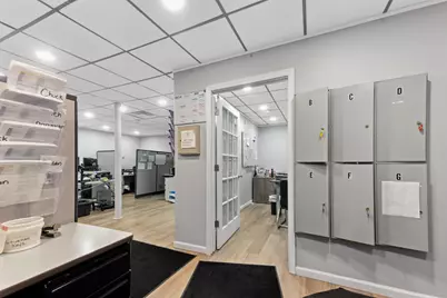 23944 Eureka Road, Taylor, MI 48180 - Photo 15