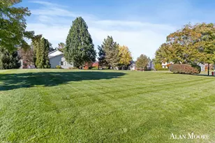 6574 Gran Via Dr NE, Rockford, MI 49341 - Photo 7