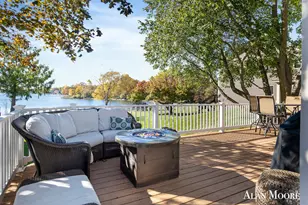 6574 Gran Via Dr NE, Rockford, MI 49341 - Photo 21