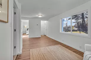 323 Sycamore St, Jackson, MI 49202 - Photo 9