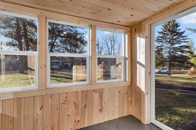 323 Sycamore Street, Jackson, MI 49202 - Photo 19