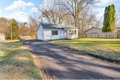 323 Sycamore Street, Jackson, MI 49202 - Photo 23