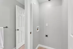 323 Sycamore St, Jackson, MI 49202 - Photo 15