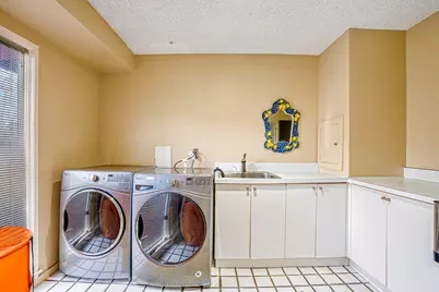 28485 S Harwich Court, Farmington Hills, MI 48334 - Photo 21