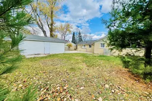 2547 Empire Dr, West Bloomfield, MI 48324 - Photo 25