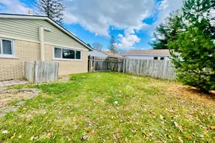 2547 Empire Dr, West Bloomfield, MI 48324 - Photo 27