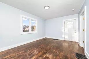 156 Abbie St SE, Wyoming, MI 49548 - Photo 3