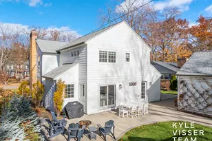 2730 Oakwood Dr SE, East Grand Rapids, MI 49506 - Photo 57