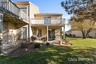 1387 W Harbour Towne Cir, Muskegon, MI 49441 - Photo 5