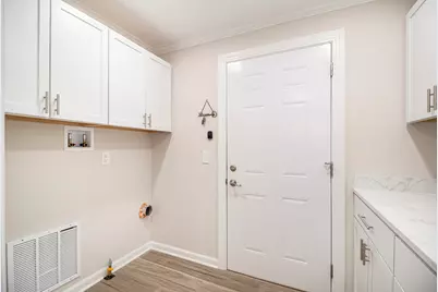 30882 Leelane Street, Farmington Hills, MI 48336 - Photo 13