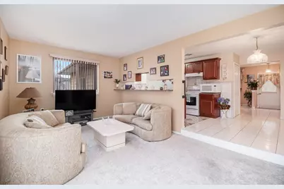 30882 Leelane Street, Farmington Hills, MI 48336 - Photo 15