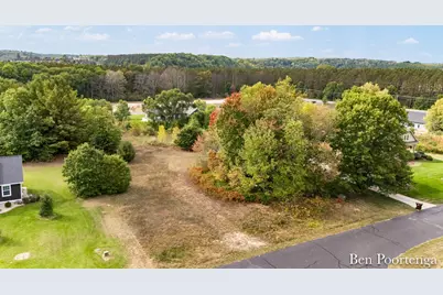 21919 Hilltop Circle, Stanwood, MI 49346 - Photo 5