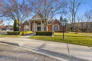 166 Clubhouse Cir, Walled Lake, MI 48390 - Photo 17