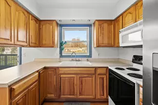 35520 Margurite Ln, Paw Paw, MI 49079 - Photo 9