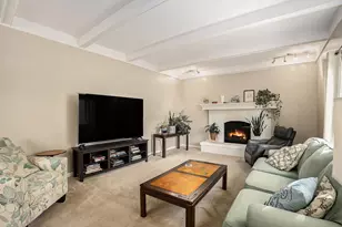 1015 Lancelot Dr, Muskegon, MI 49445 - Photo 9