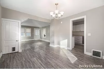 778 Eleanor Street NE, Grand Rapids, MI 49505 - Photo 7