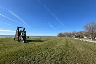 4364 Ave F, Newport, MI 48166 - Photo 5