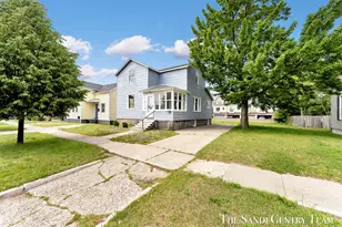 317 Elliott Ave, Grand Haven, MI 49417 - Photo 3