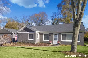 2444 Irene Ave SE, Grand Rapids, MI 49546 - Photo 3