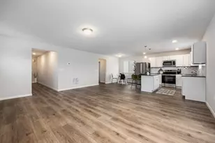 10025 Kearns Ct, Portage, MI 49024 - Photo 5