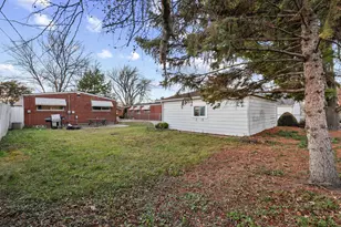 24736 Masch Ave, Warren, MI 48091 - Photo 5