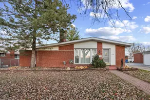 24736 Masch Ave, Warren, MI 48091 - Photo 3