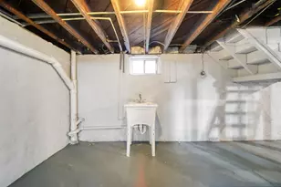 208 Bates St, Jackson, MI 49202 - Photo 29