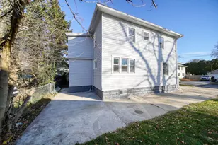 208 Bates St, Jackson, MI 49202 - Photo 31